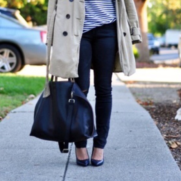 Free People Handbags - Free People Slouchy Vegan Tote